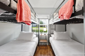 Sunny Retreat Near Downtown & Beaches
